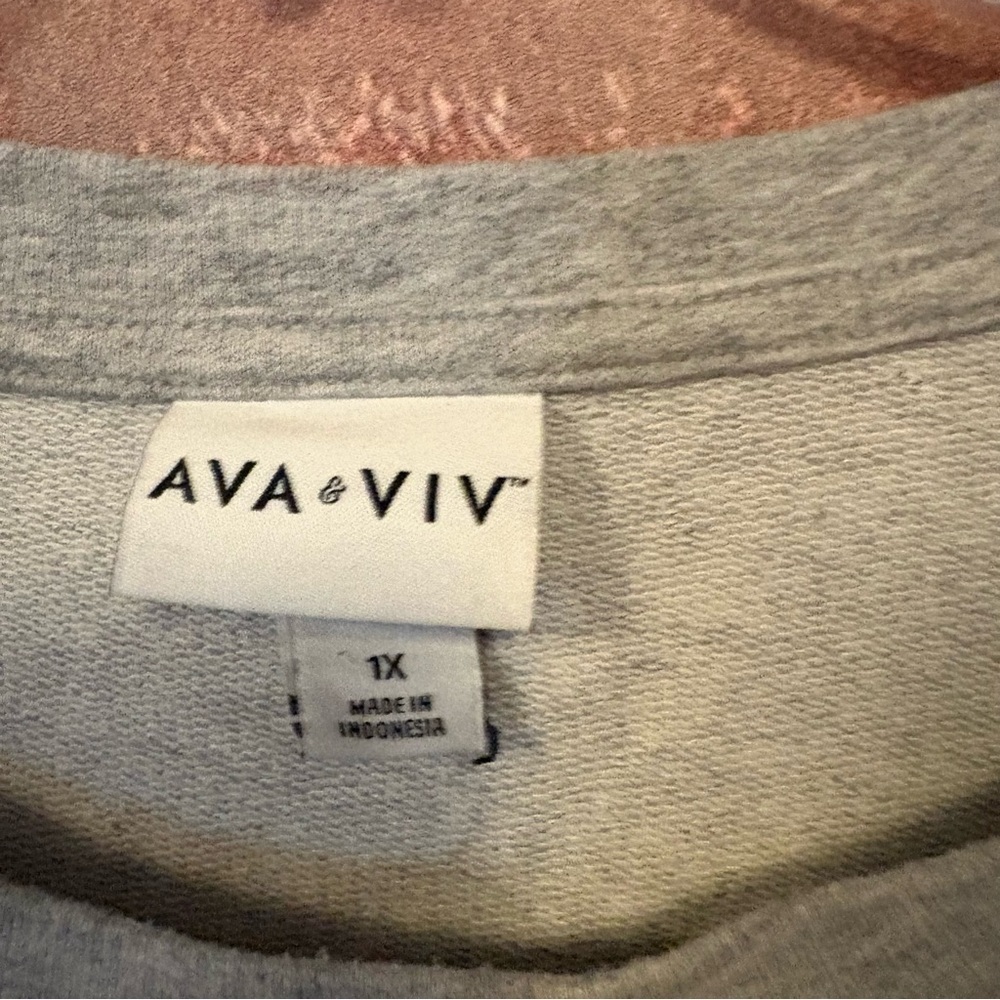 Ava & Viv Gray Long Sleeve Top with Blue Embellishments - Picture 2 of 4